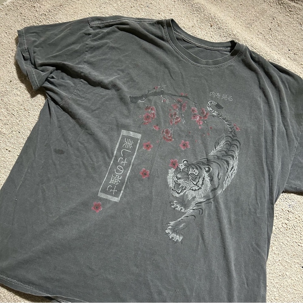 Tiger Graphic Tee